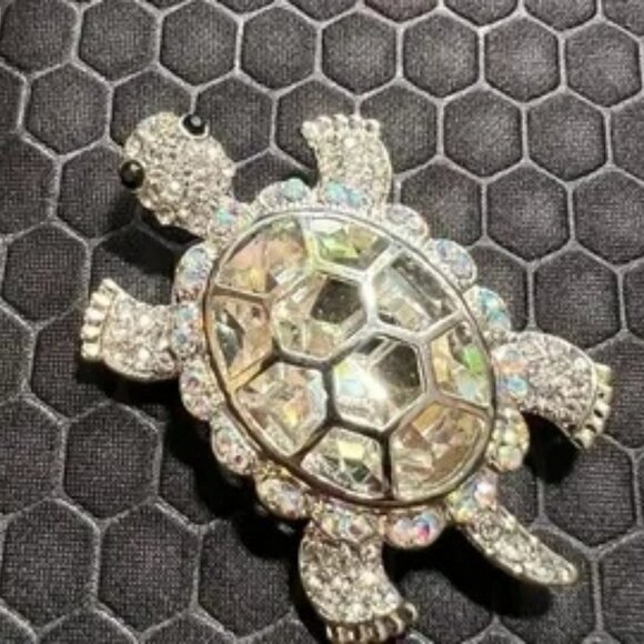 Turtle with White Crystals Pin Brooch - Picture 1 of 1